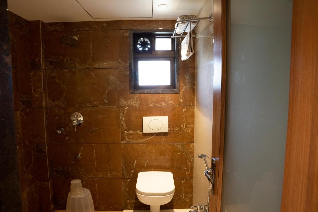 Gold Crest Business Hotel 나비뭄바이 외부 사진